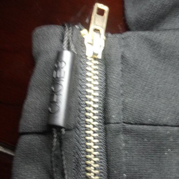 Choices Black Cut Out Cropped Vest l SZ L (4) NWOT - Picture 8 of 8